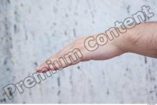 b0030 Man hand reference 0001